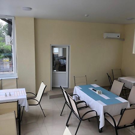 Bloom Отель Kharkov Ngoại thất bức ảnh