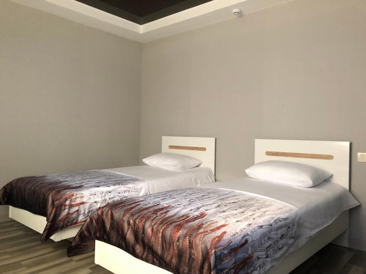 Bloom Отель Kharkov Ngoại thất bức ảnh