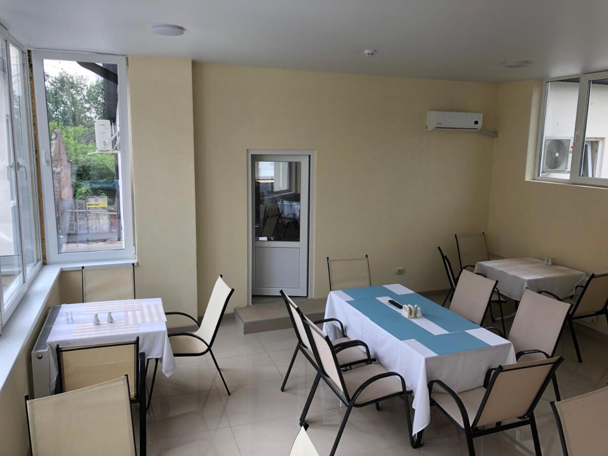 Bloom Отель Kharkov Ngoại thất bức ảnh